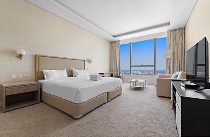 Apartment - Studio - 1 Bathroom for rent in The Palm Tower - Palm Jumeirah - Dubai