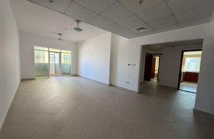 Apartment - 2 Bedrooms - 3 Bathrooms for rent in Al Majaz 1 - Al Majaz - Sharjah