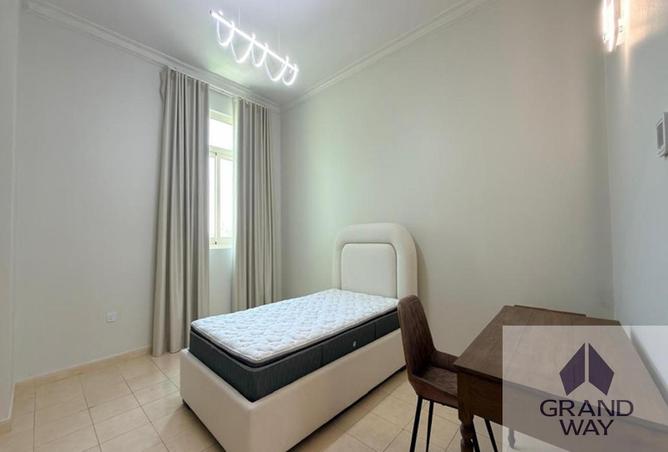 130227805 - Property Image 3