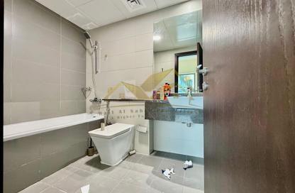 Apartment - 1 Bedroom - 2 Bathrooms for rent in Jumeirah Garden City - Al Satwa - Dubai