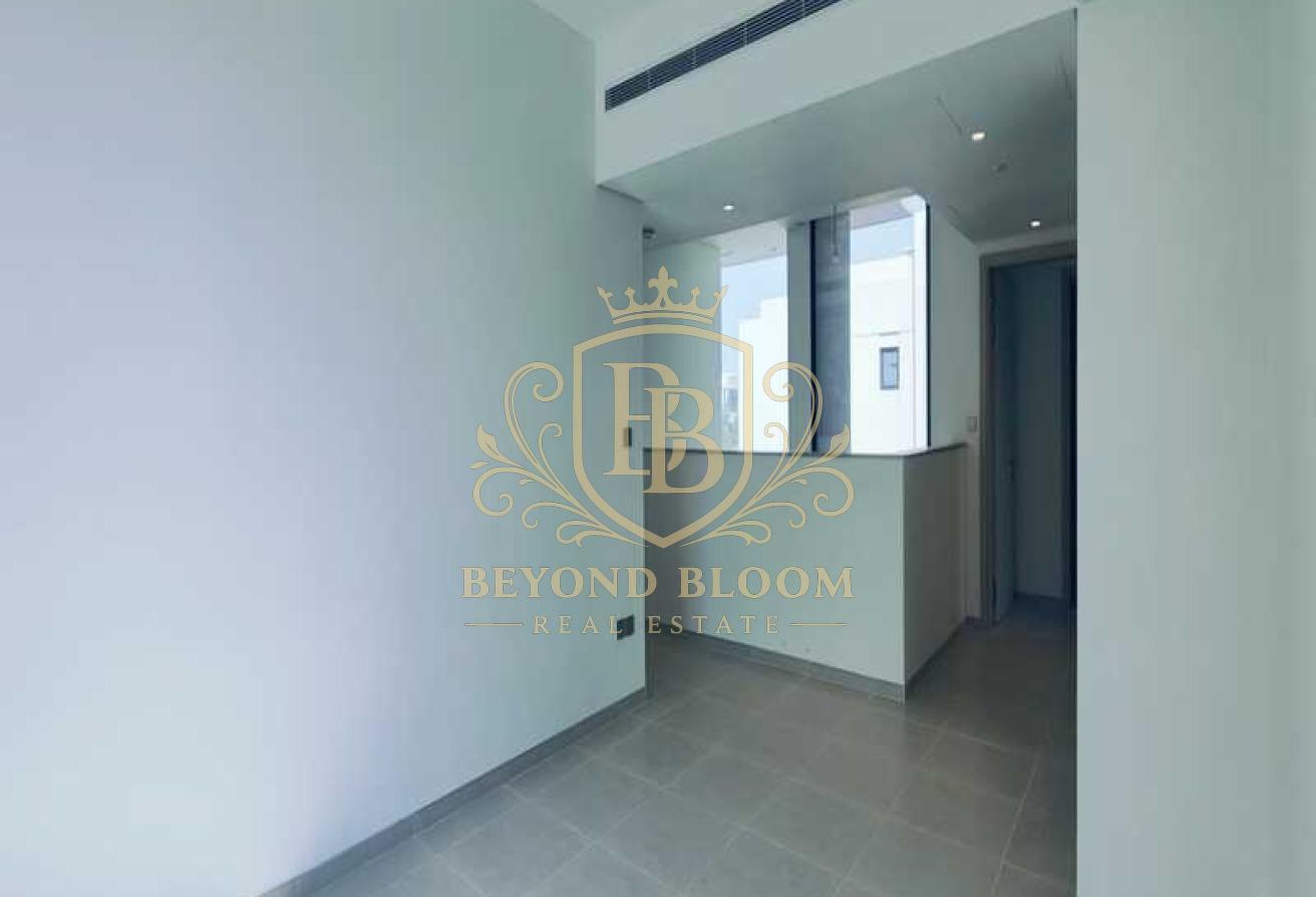 Single Row | Ready Landscaping | 4BR+M | Vastu photo 15
