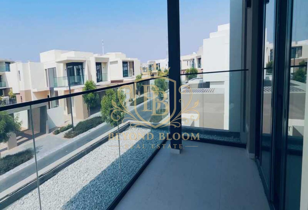 Single Row | Ready Landscaping | 4BR+M | Vastu photo 18