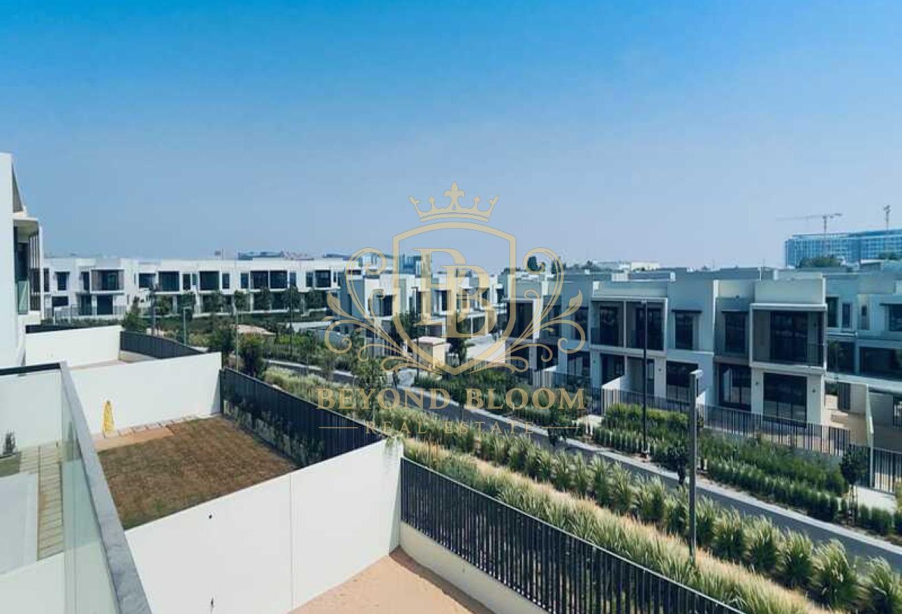 Single Row | Ready Landscaping | 4BR+M | Vastu photo 23