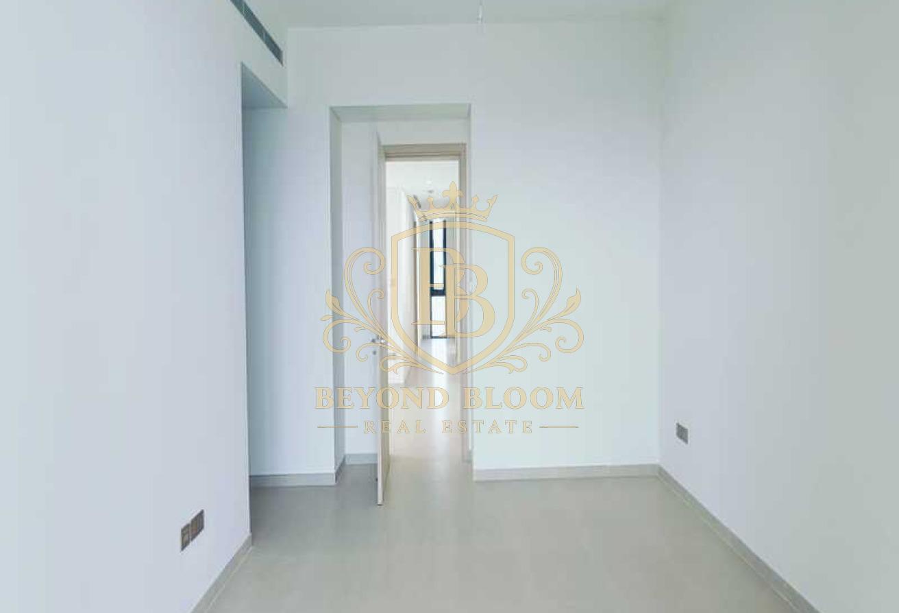 Single Row | Ready Landscaping | 4BR+M | Vastu photo 12