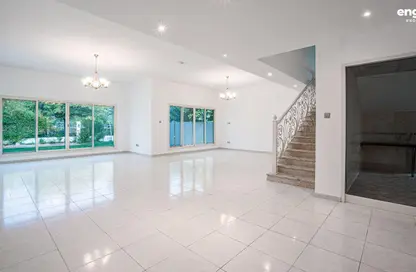 Villa - 4 Bedrooms - 5 Bathrooms for rent in Circle Villas - Jumeirah Village Circle - Dubai