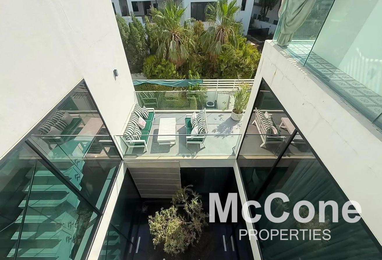 Corner Villa | Fully Upgraded | Al Barari Living photo 11