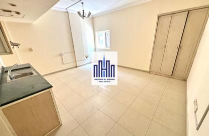 Apartment - Studio - 1 Bathroom for rent in Muwailih Building - Muwaileh - Sharjah