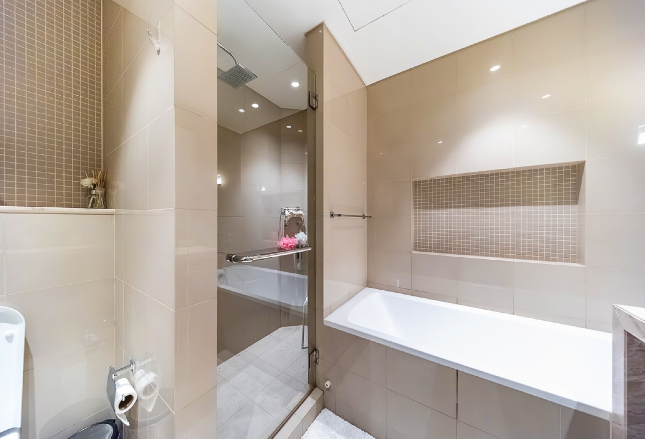 2 bedroom apartment in Boulevard Point, Downtown Dubai: 10