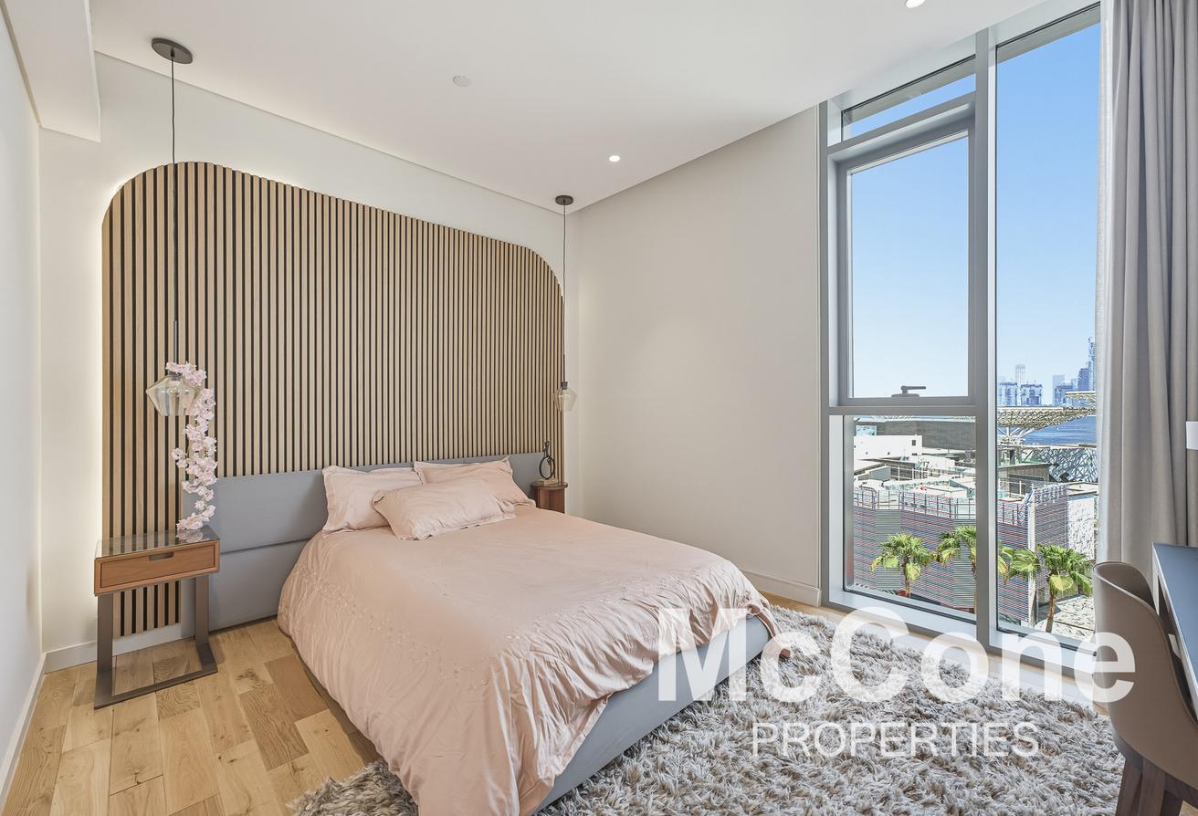 Fully Furnished | Dubai Eye View | Fully Upgraded photo 11