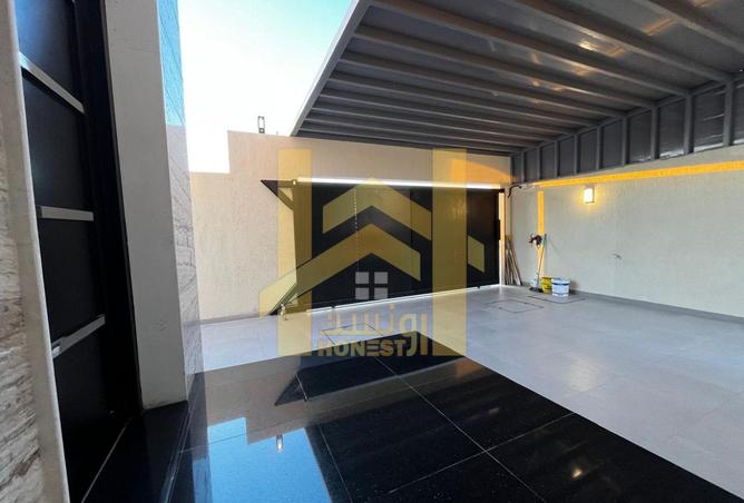 72720707 - Property Image 3