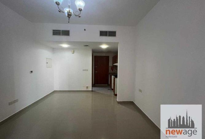 76982159 - Property Image 3