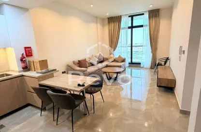 شقة - 2 غرف نوم - 2 حمامات للايجار في ماجيستيك ريزيدينس 1 - ماجيستيك ريزيزيدنس - منطقة سكنية - دبي الجنوب (مركز دبي العالمي) - دبي
