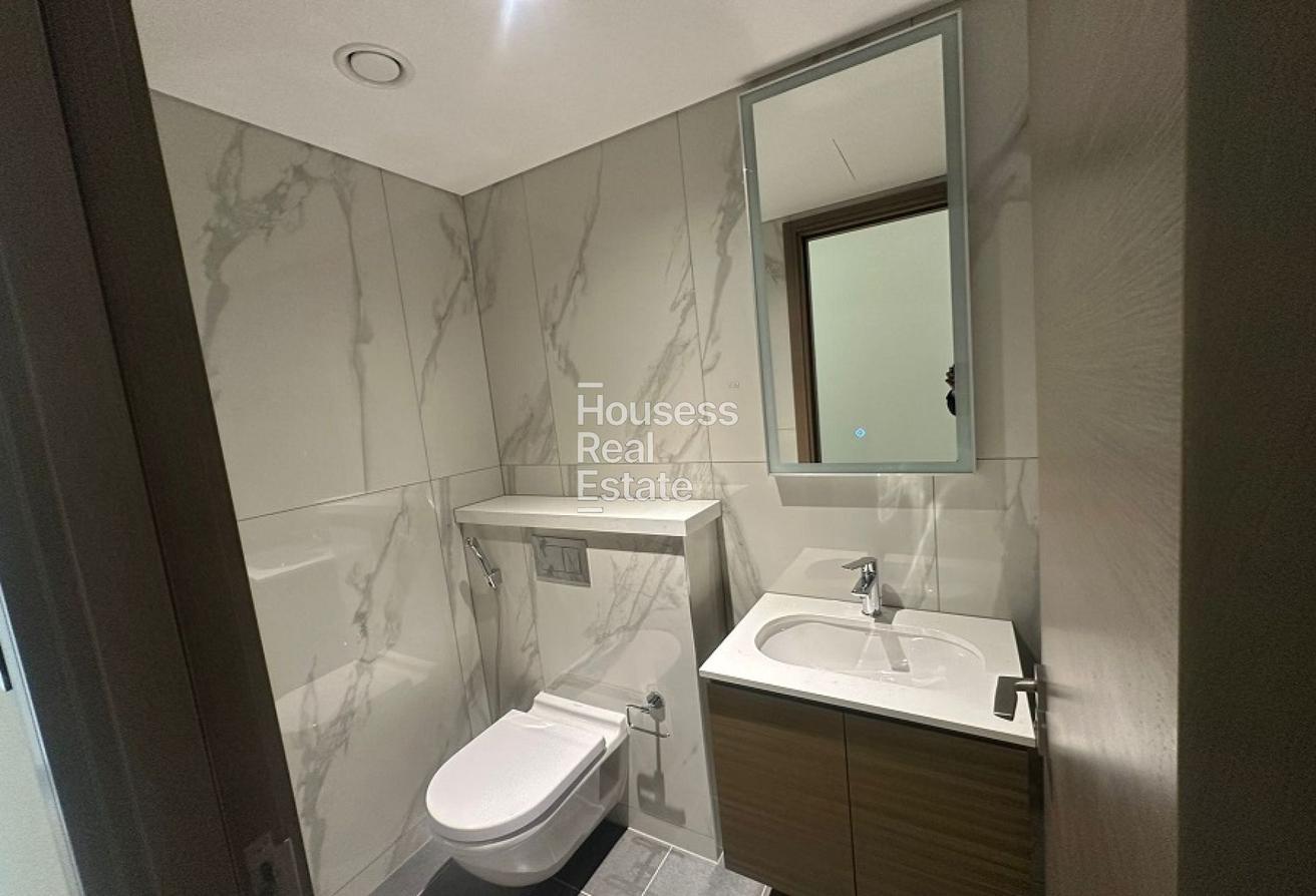 4 Bedroom plus Maid | flexible Cheques | Vacant photo 13
