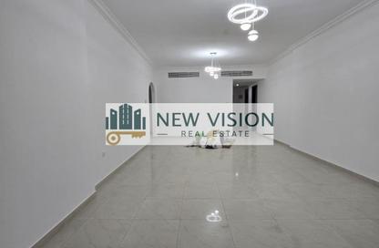 Apartment - 3 Bedrooms - 3 Bathrooms for rent in Al Khan Lagoon Tower - Al Khan Lagoon - Al Khan - Sharjah