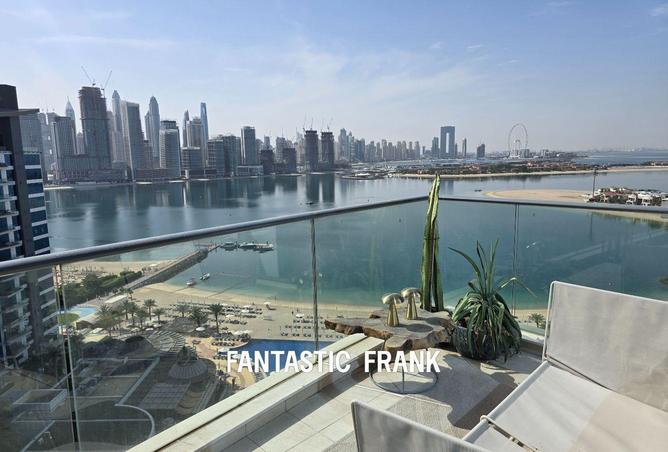 Exclusive | Top Floor | Captivating Views