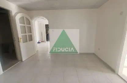 شقة - 3 غرف نوم - 4 حمامات للايجار في شارع السلام - أبوظبي