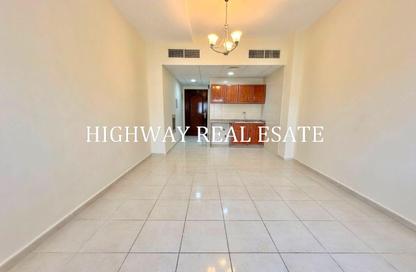 Apartment - Studio - 1 Bathroom for rent in Muwaileh 3 Building - Muwaileh - Sharjah