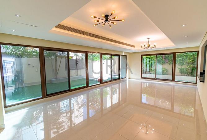 142863071 - Property Main Image