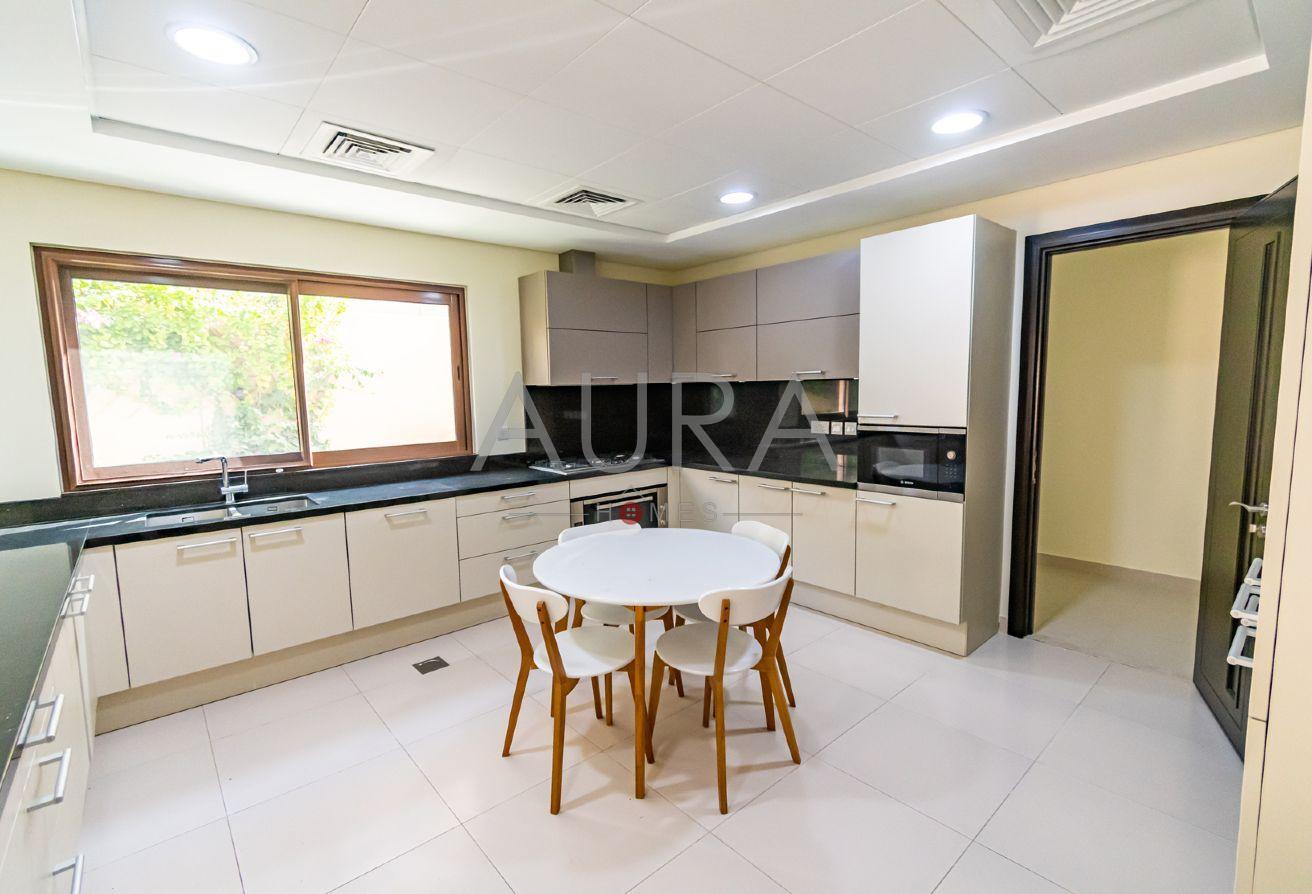 End Unit | Available soon | Call to View photo 5