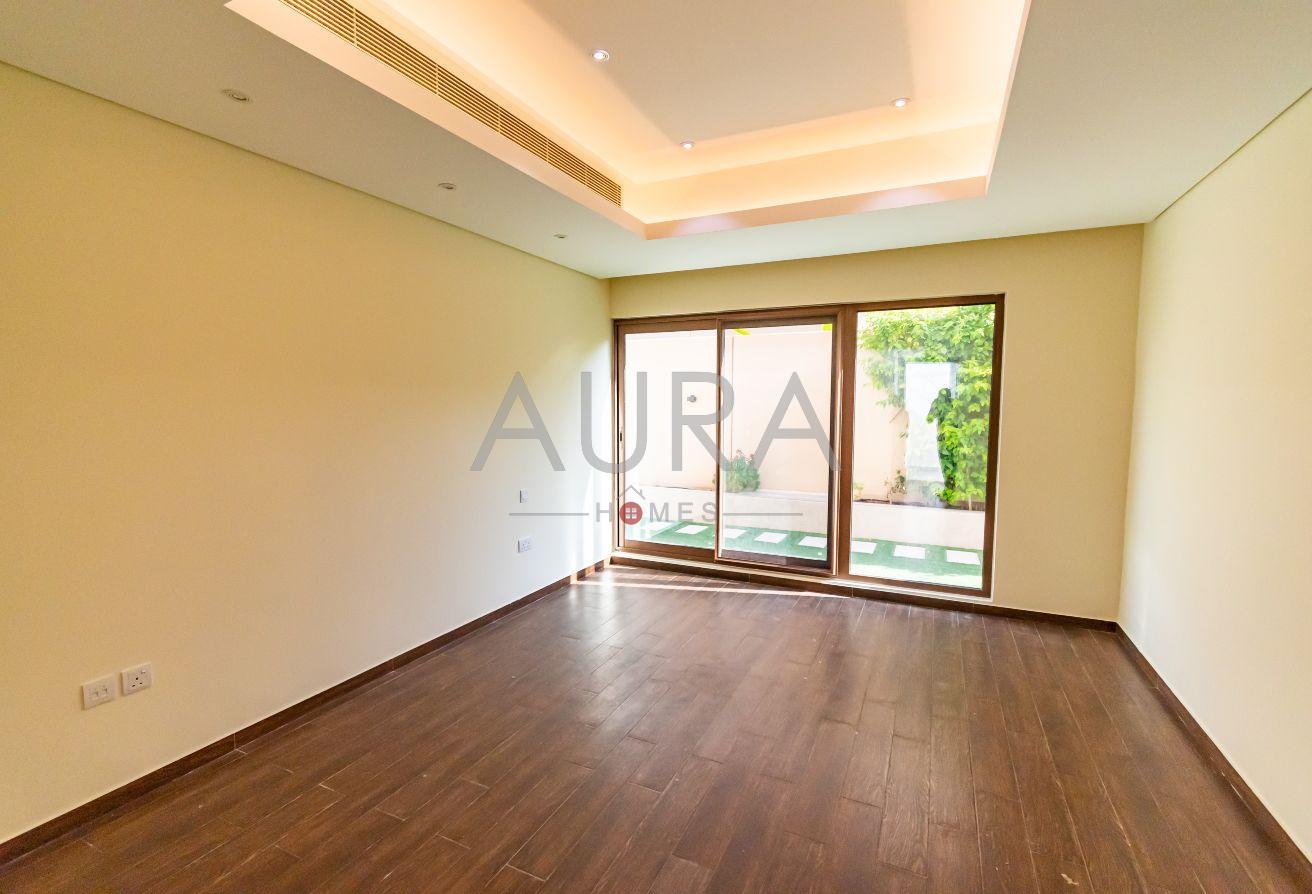 End Unit | Available soon | Call to View photo 6