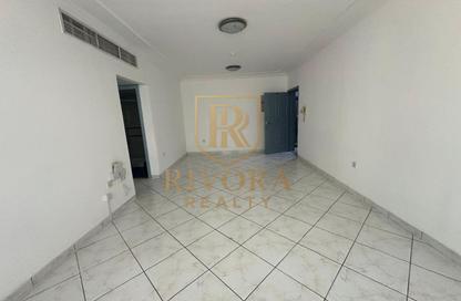 Apartment - 2 Bedrooms - 3 Bathrooms for rent in Al Durah Building - Al Karama - Dubai