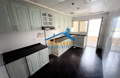Apartment - 2 Bedrooms - 2 Bathrooms for rent in Al Khan 5 building - Al Khan - Sharjah