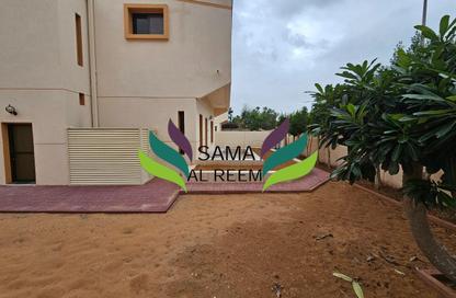 Villa - 4 - 4 for rent in Jumeirah 3 Villas - Jumeirah 3 - Jumeirah - Dubai
