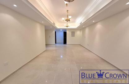 Apartment - 2 - 3 for rent in Al Menhali Building - Oud Metha - Bur Dubai - Dubai Apartment - 2 - 3 for rent in Al Menhali Building - Oud Metha - Bur Dubai - Dubai