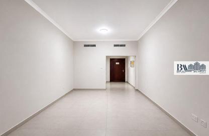 Apartment - 2 Bedrooms - 3 Bathrooms for rent in Al Muraqqabat - Deira - Dubai