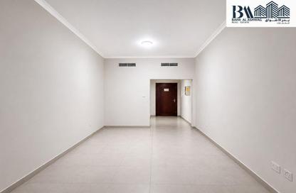 Apartment - 2 Bedrooms - 3 Bathrooms for rent in Al Muraqqabat - Deira - Dubai Apartment - 2 Bedrooms - 3 Bathrooms for rent in Al Muraqqabat - Deira - Dubai