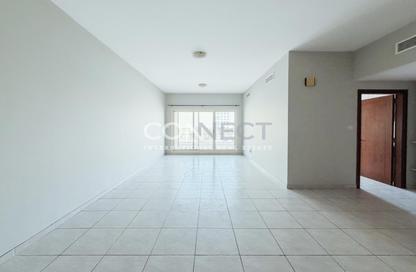 Apartment - 1 Bedroom - 2 Bathrooms for rent in Golf Apartments - Al Hamra Village - Ras Al Khaimah