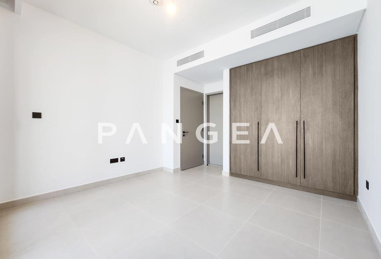 Exclusive | Greenbelt Large Plot | Closed Kitchen photo 8