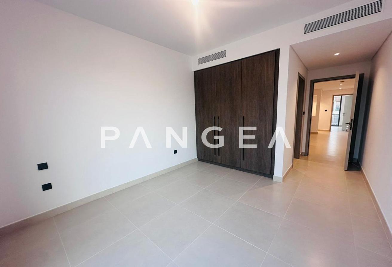 Exclusive | Greenbelt Large Plot | Closed Kitchen photo 10