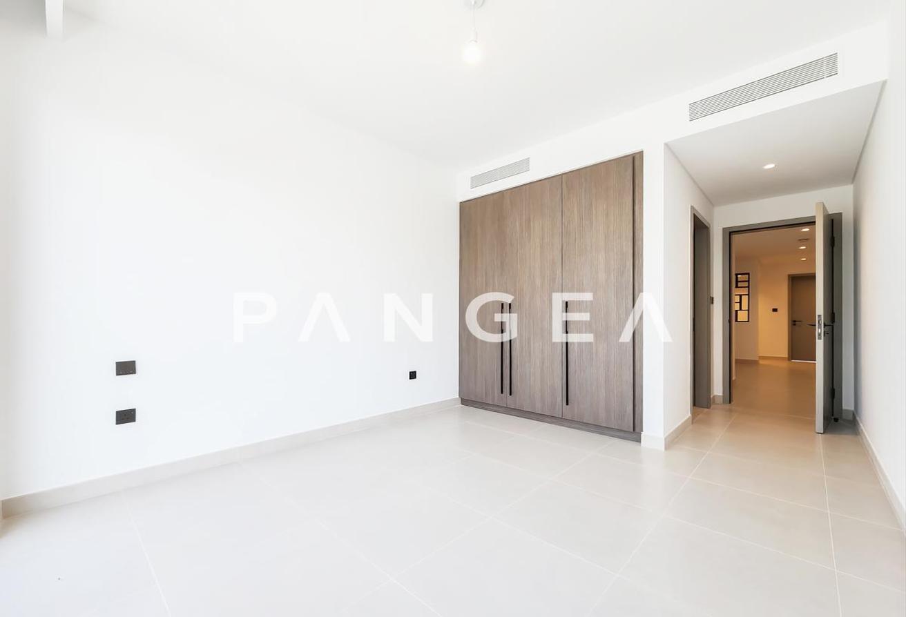 Exclusive | Greenbelt Large Plot | Closed Kitchen photo 9