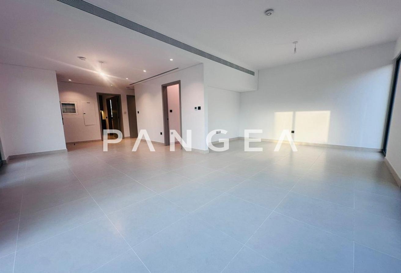 Exclusive | Greenbelt Large Plot | Closed Kitchen photo 3