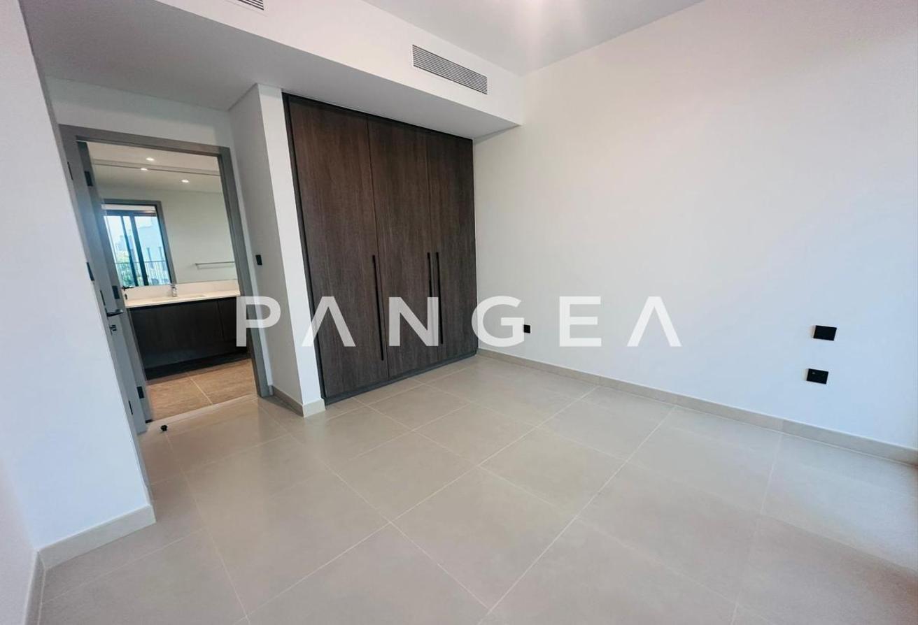 Exclusive | Greenbelt Large Plot | Closed Kitchen photo 7