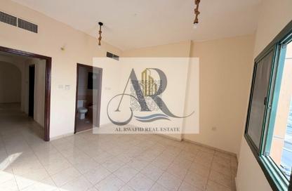 Apartment - 2 Bedrooms - 2 Bathrooms for rent in Corniche Tower - Ajman Corniche Road - Ajman