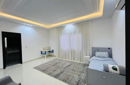 عمارة بالكامل - 8 غرف نوم - 8 حمامات للبيع في الرميلة - عجمان