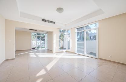 Villa - 3 - 4 for rent in Semmer Villas - Dubai Silicon Oasis - Dubai