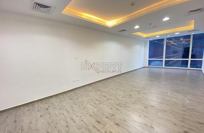 Office Space - Studio - 1 Bathroom for rent in Tamani Art Tower - Business Bay - Dubai