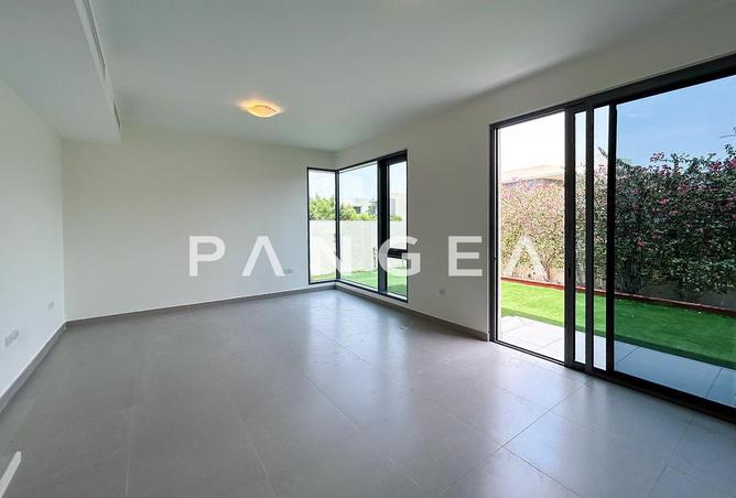 73120962 - Property Image 2