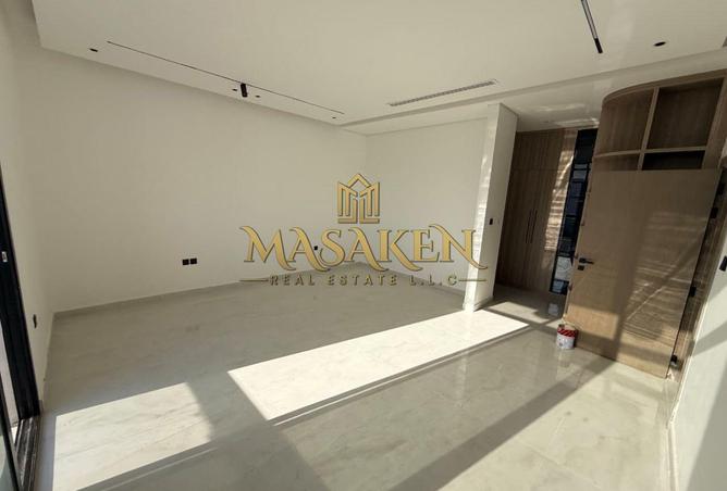 123844310 - Property Image 3