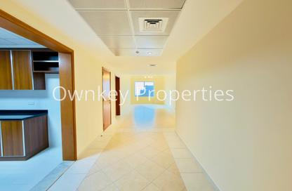 Apartment - 2 Bedrooms - 2 Bathrooms for rent in 21st Century Tower - Sheikh Zayed Road - Dubai