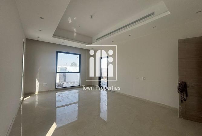 54399210 - Property Image 3