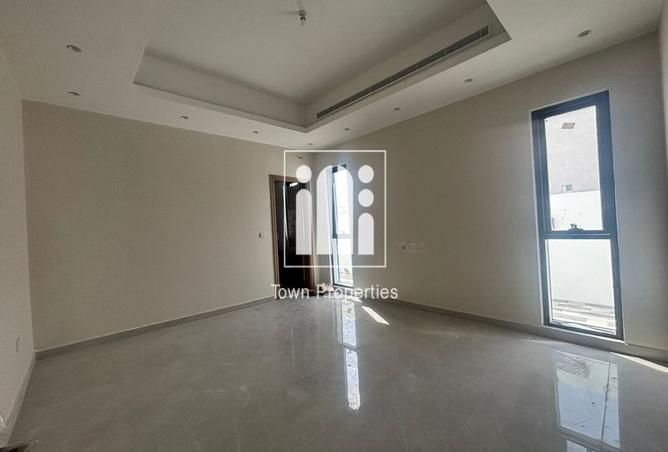 54399210 - Property Image 2