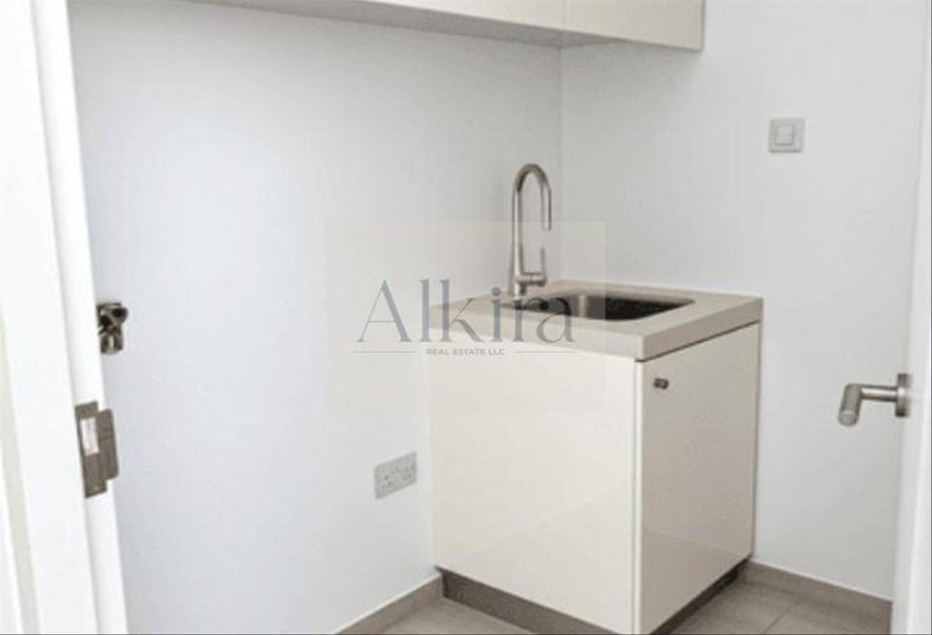 4BEDS + MAID | HIGH FLOOR | UNFURNISHED | D1 TOWER photo 9