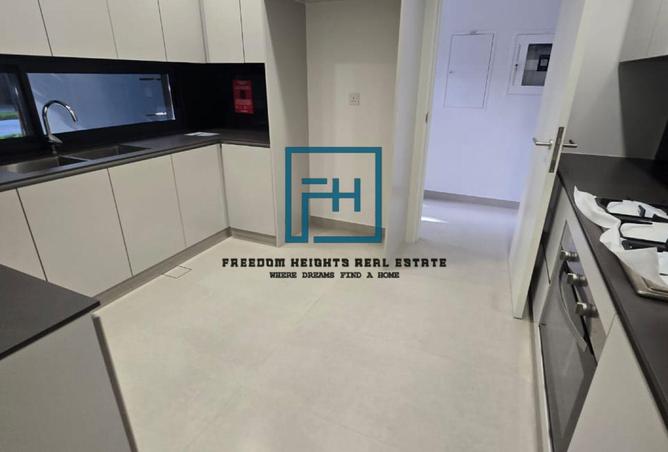 56950956 - Property Image 3