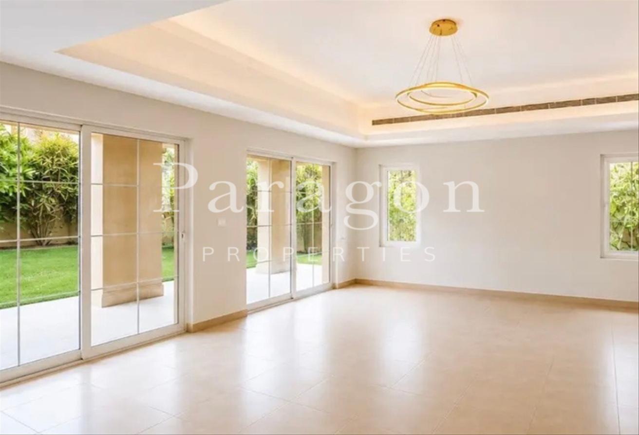 Corner Plot | Ready NOW | Private Pool | 5 BHK photo 2