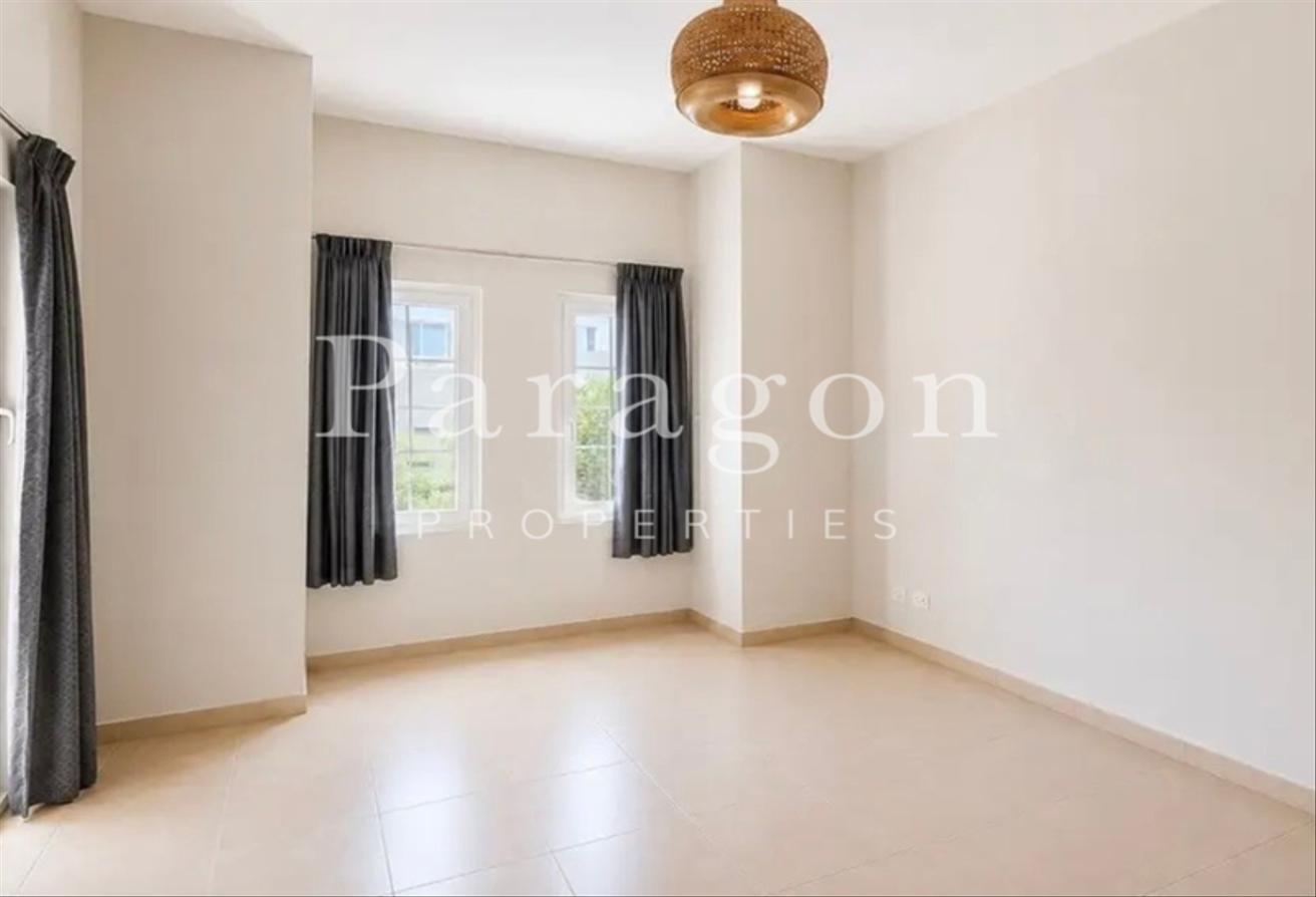 Corner Plot | Ready NOW | Private Pool | 5 BHK photo 9