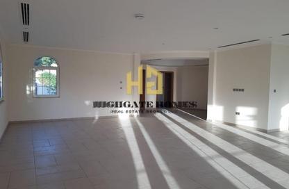 Villa - 5 Bedrooms - 6 Bathrooms for sale in Jumeirah Park - Dubai Villa - 5 Bedrooms - 6 Bathrooms for sale in Jumeirah Park - Dubai